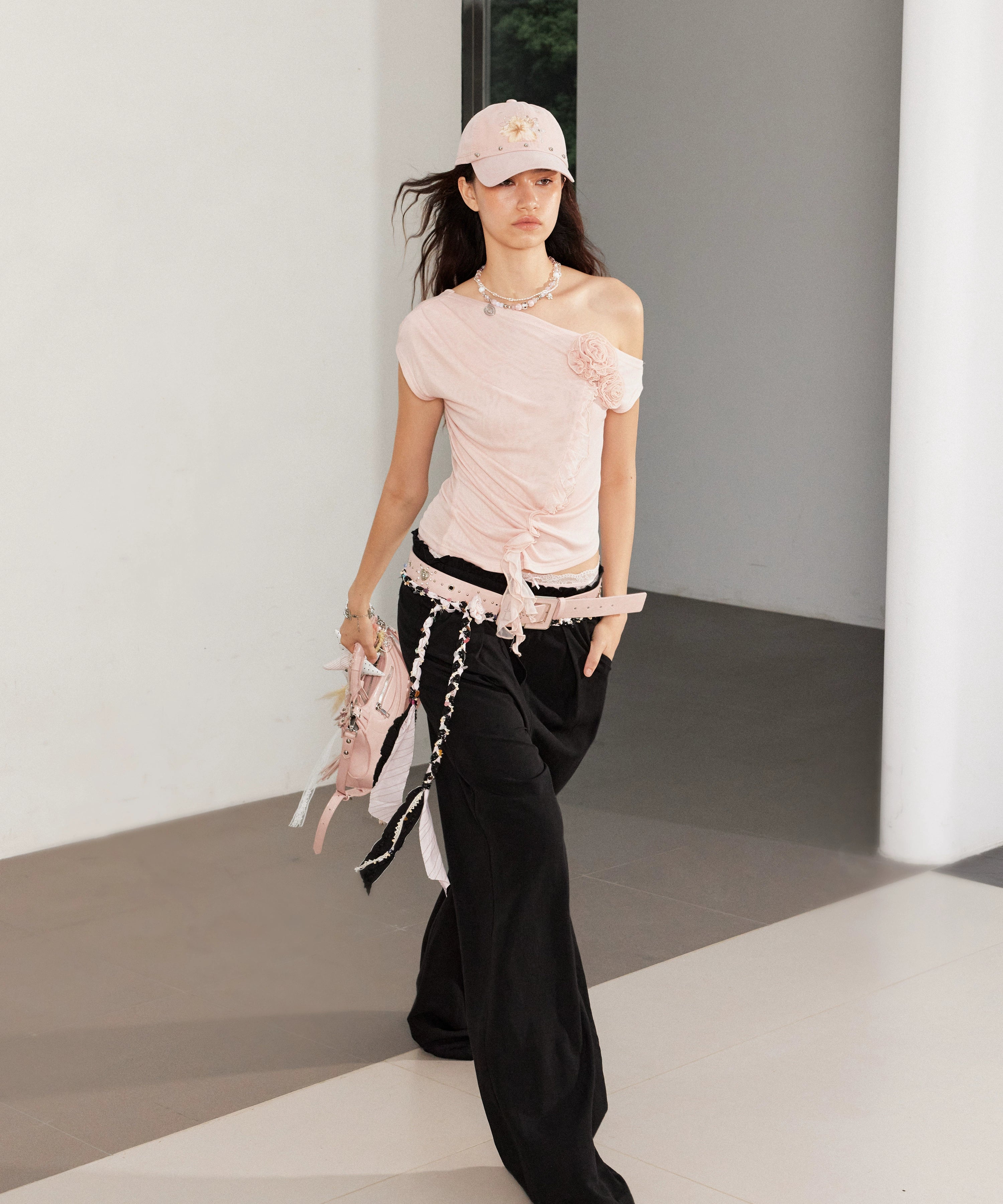 2th Desire不规则荷叶边花朵斜肩上衣女弹力露背绑带设计显瘦T恤