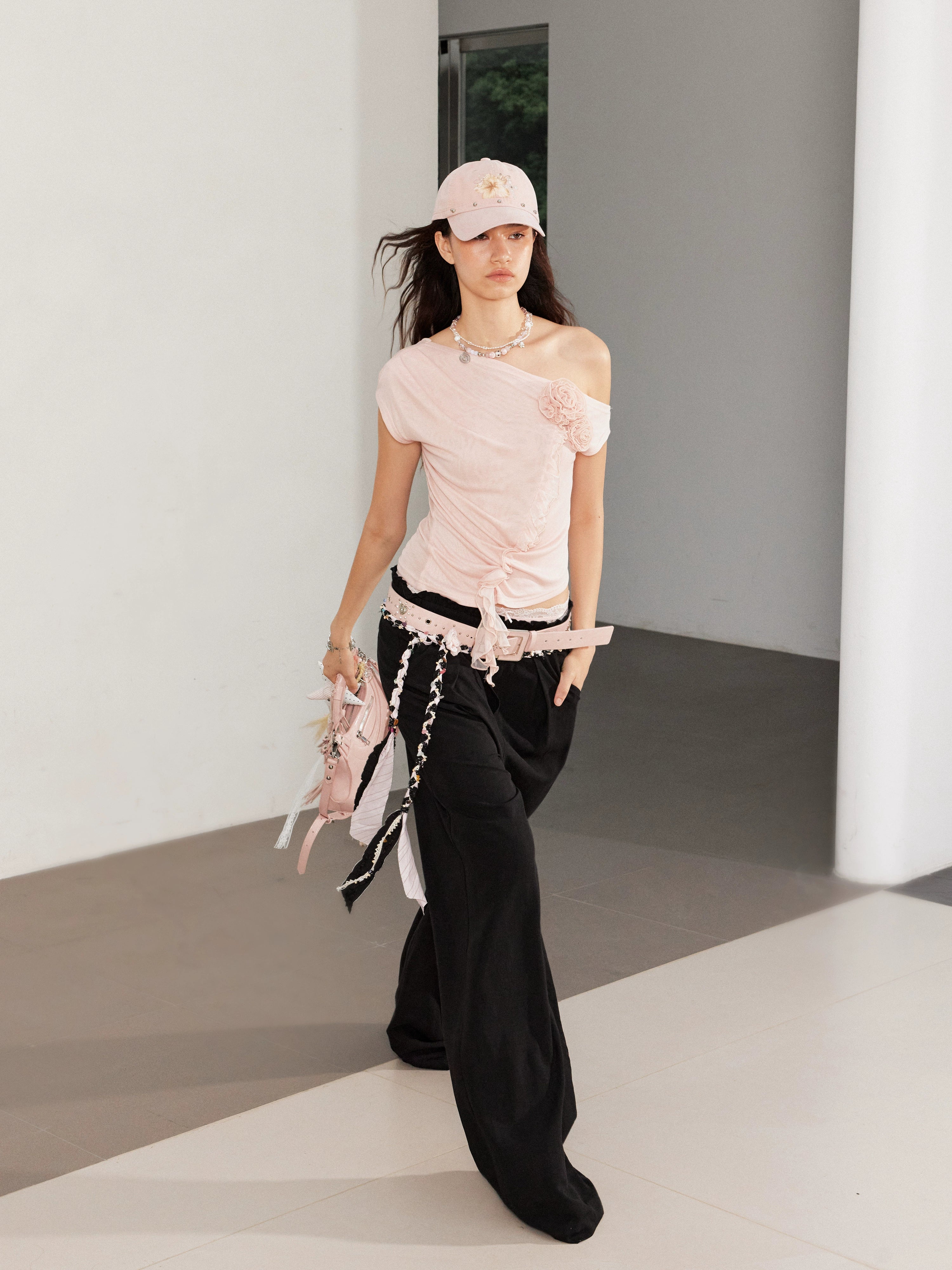 2th Desire不规则荷叶边花朵斜肩上衣女弹力露背绑带设计显瘦T恤