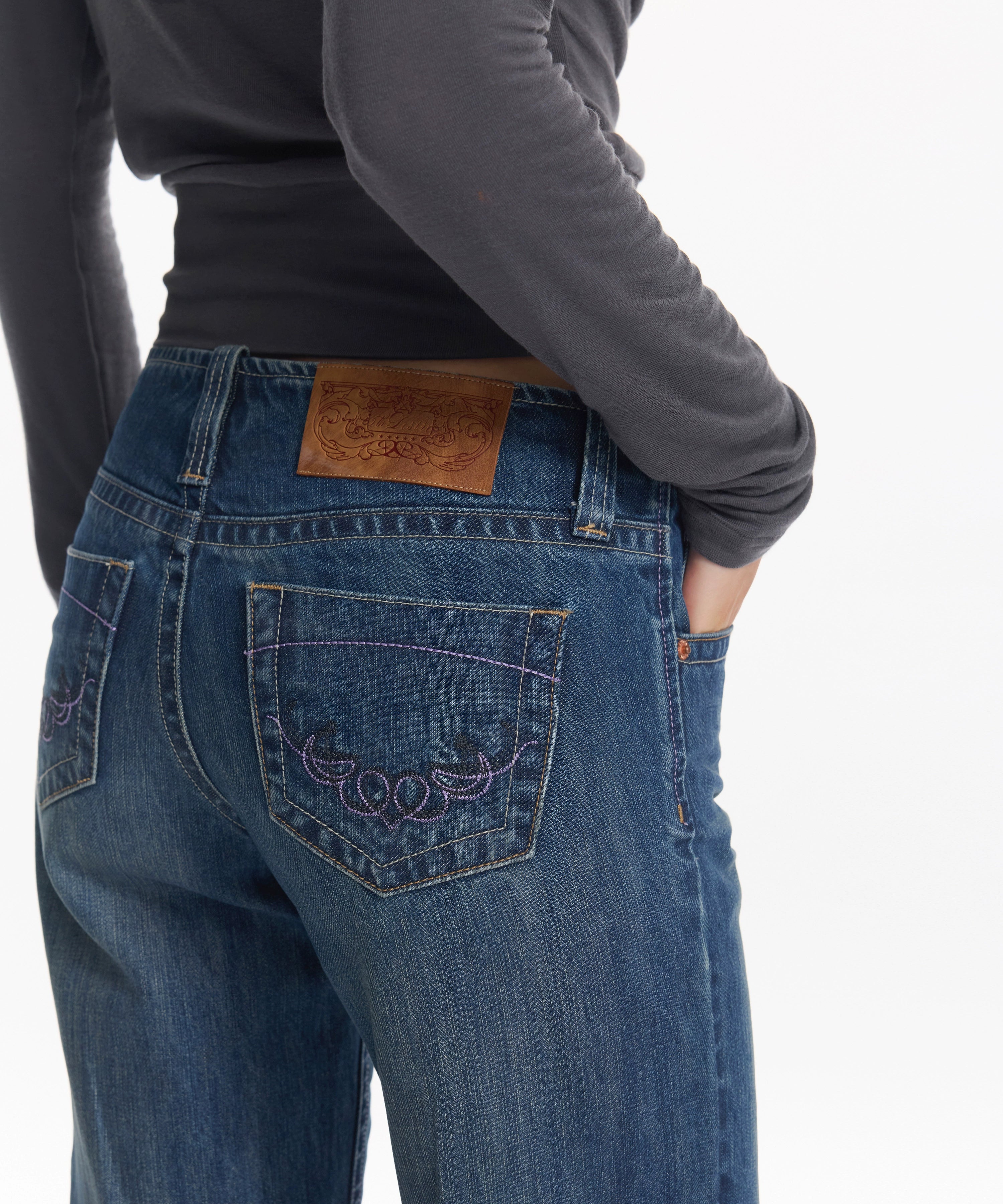 2th Desire 复古撞色刺绣无腰头低腰直筒垂感修身水洗蓝牛仔裤女