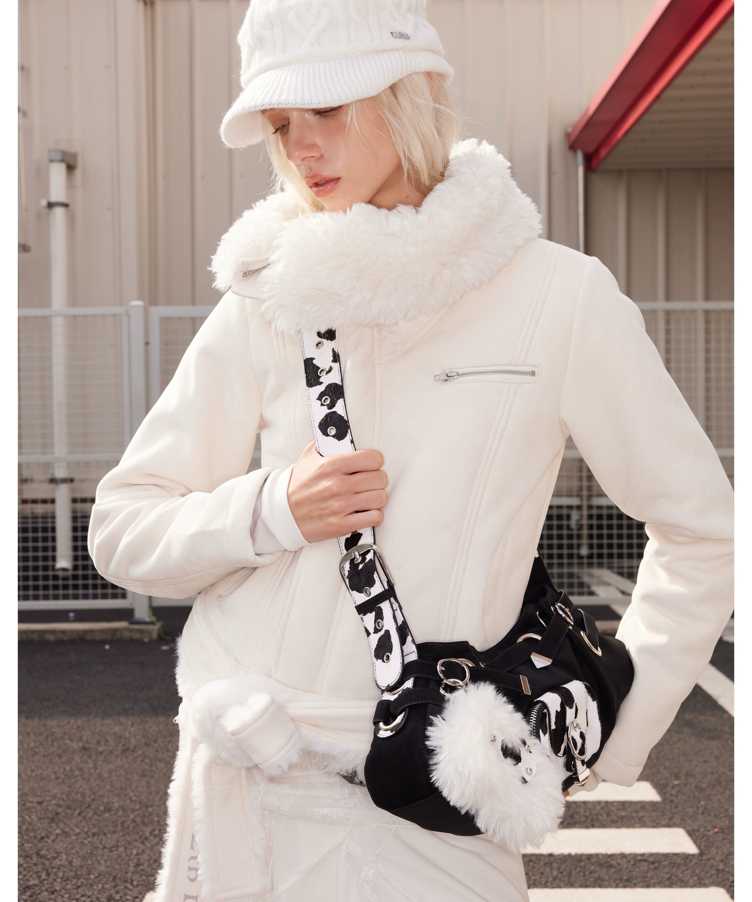 【季末七折】2th Desire重工真皮马毛设计腋下包气眼铆钉斜挎饺包