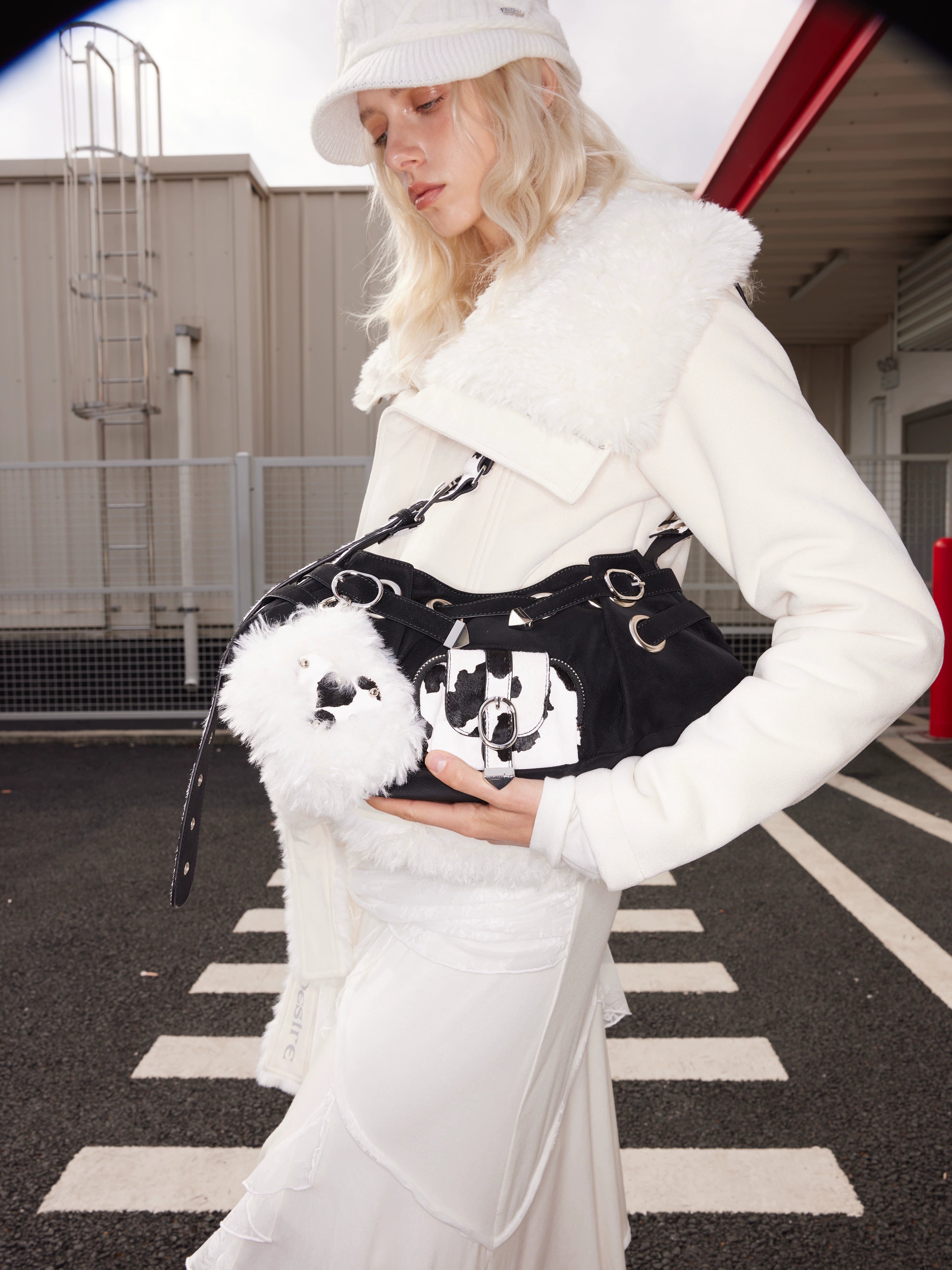 【季末七折】2th Desire重工真皮马毛设计腋下包气眼铆钉斜挎饺包