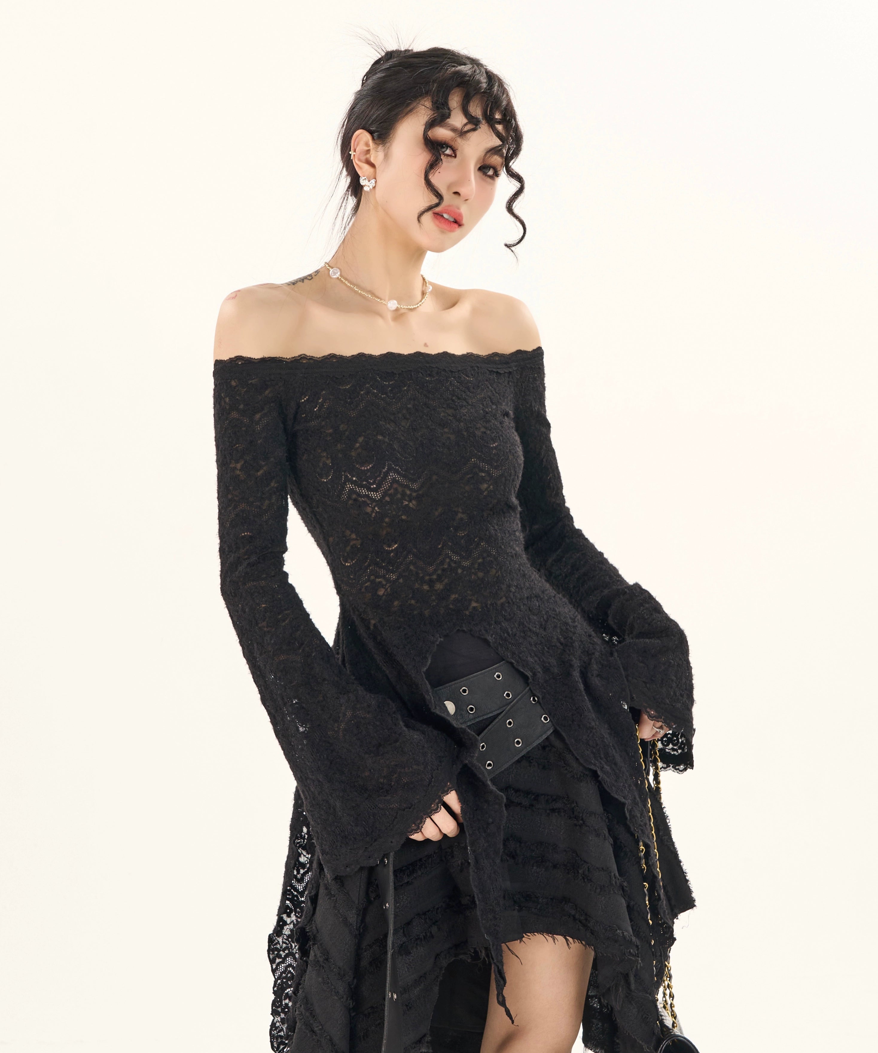 野生zerocircle黑色中长款修身蕾丝衫女春季辣妹喇叭袖一字肩上衣