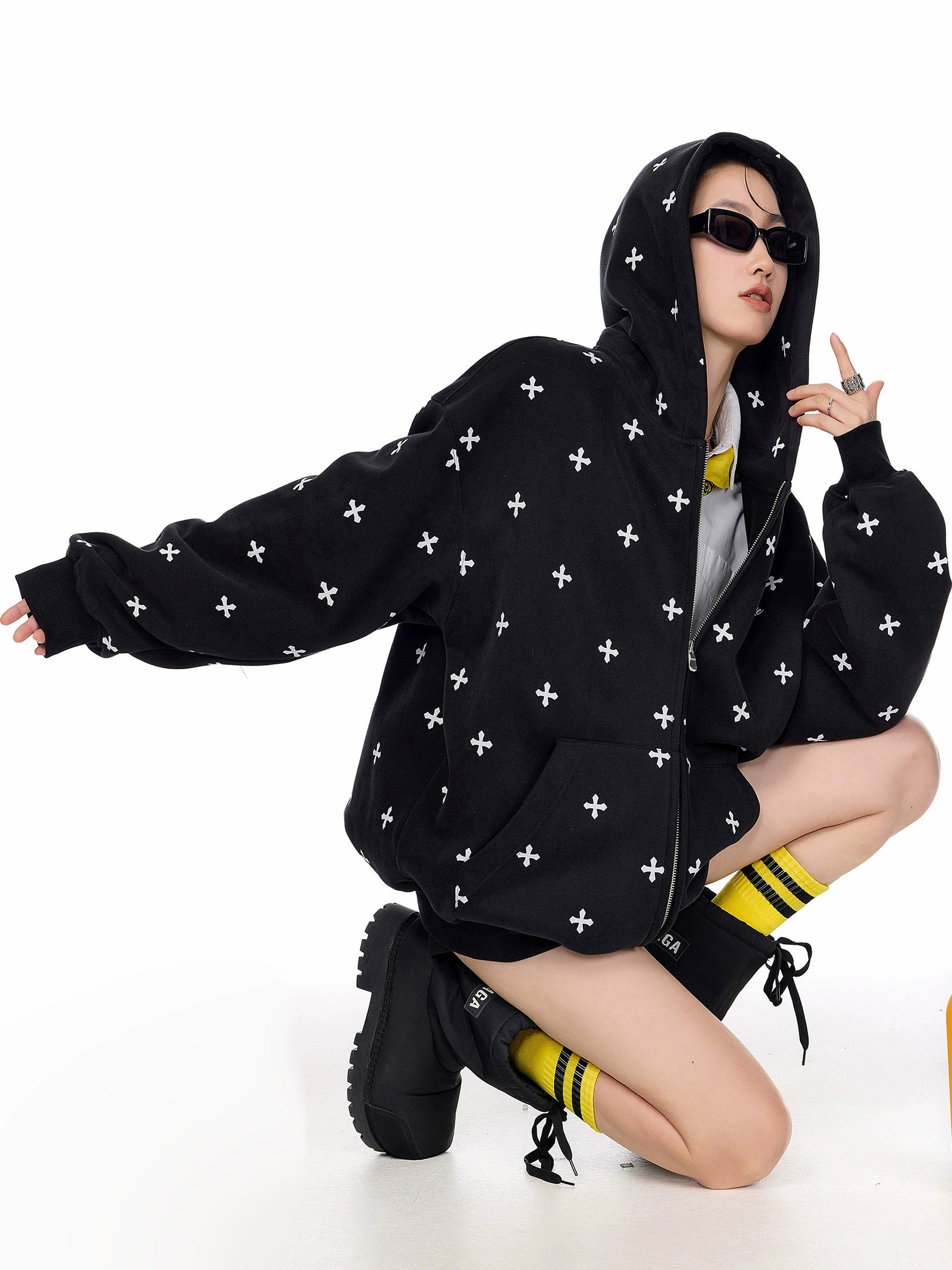 ICH MODE 美式哥特风十字架满印连帽卫衣外套女秋冬拉链开衫上衣