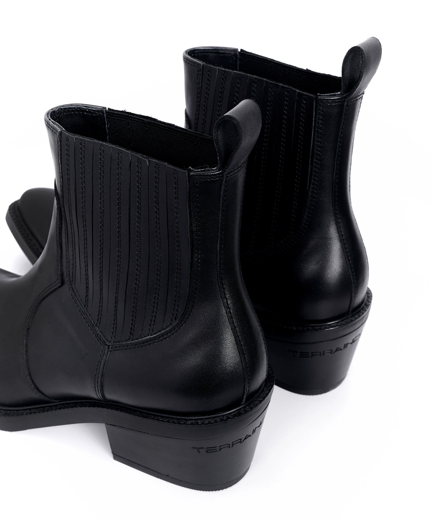 檀健次明星同款小牛皮尖头切尔西靴子休闲皮鞋造型TERRAINCOGNITA