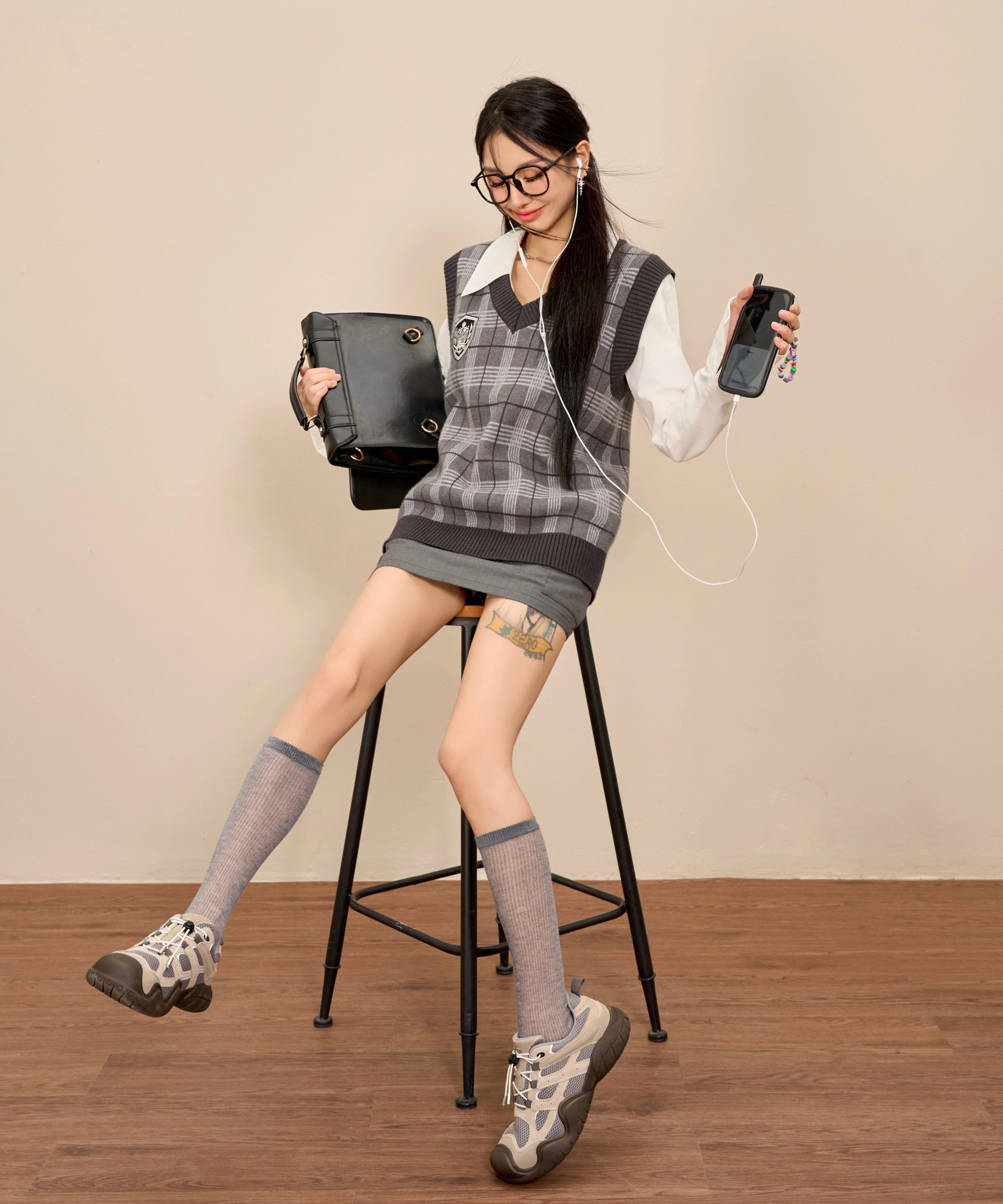 野生zerocircle 灰色格子无袖v领毛衣女秋季外穿宽松学院风针织衫