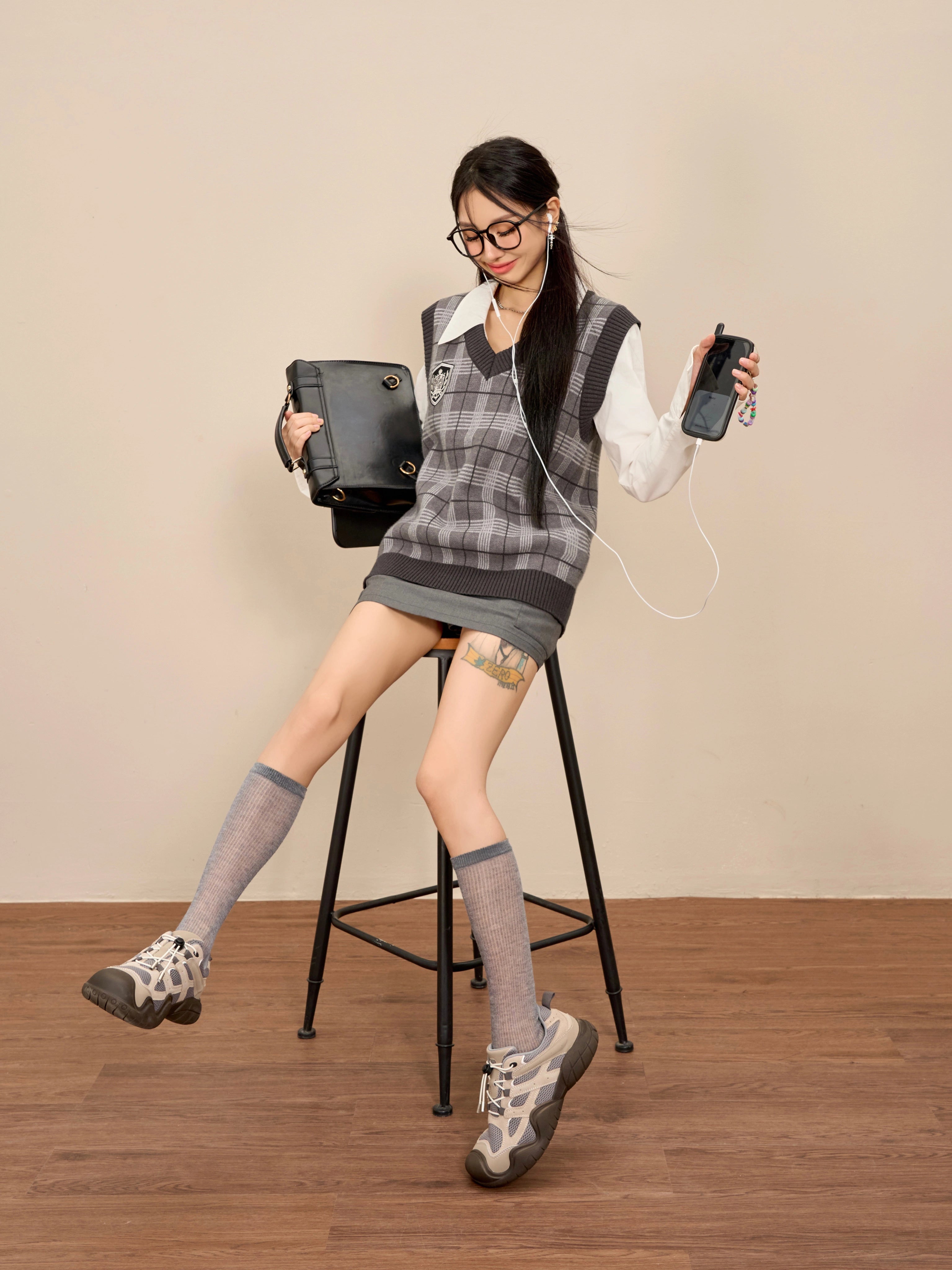 野生zerocircle 灰色格子无袖v领毛衣女秋季外穿宽松学院风针织衫