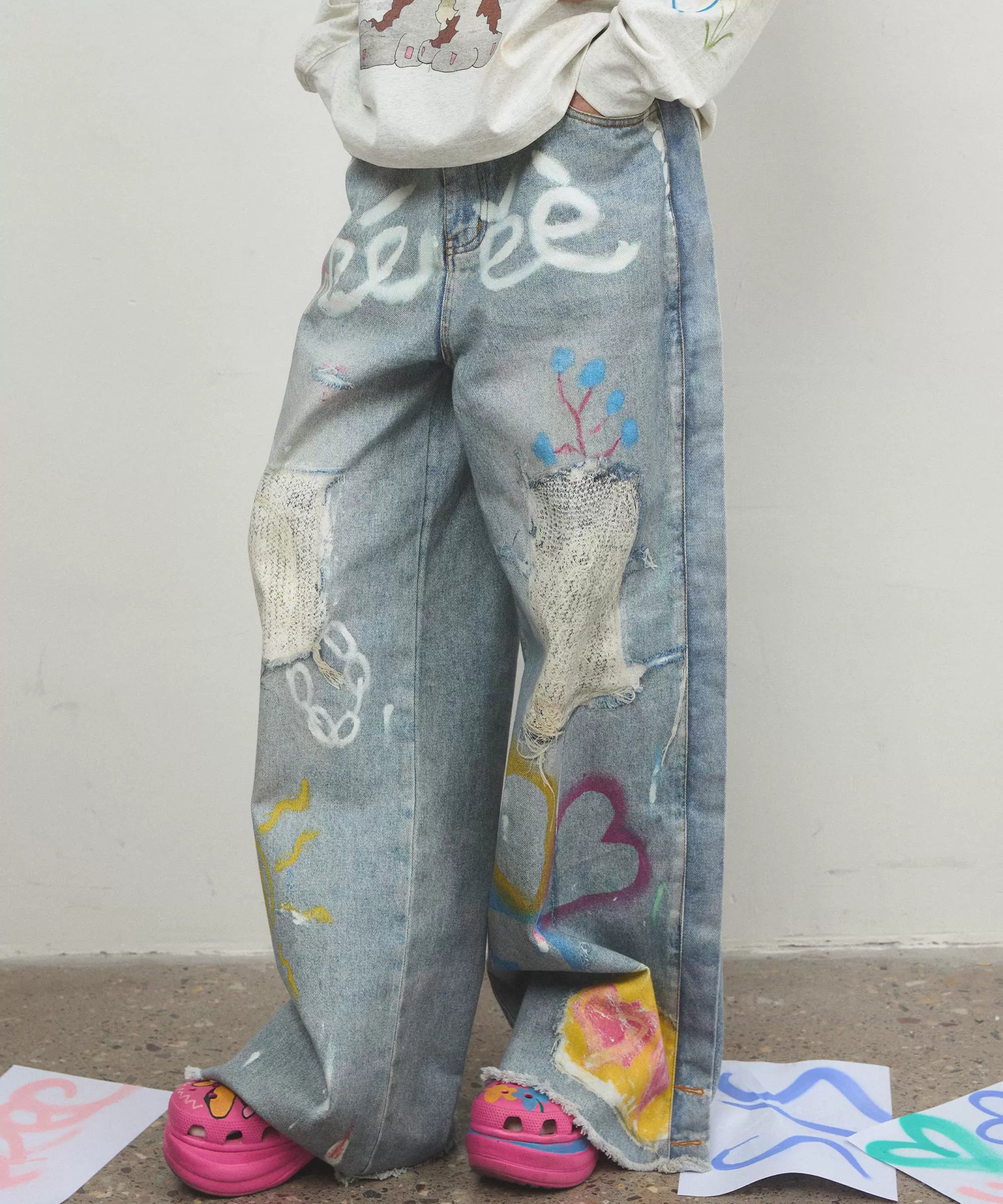 “粉刷匠”| eeee手绘爱心涂鸦重工设计牛仔裤3D破洞印花阔腿裤