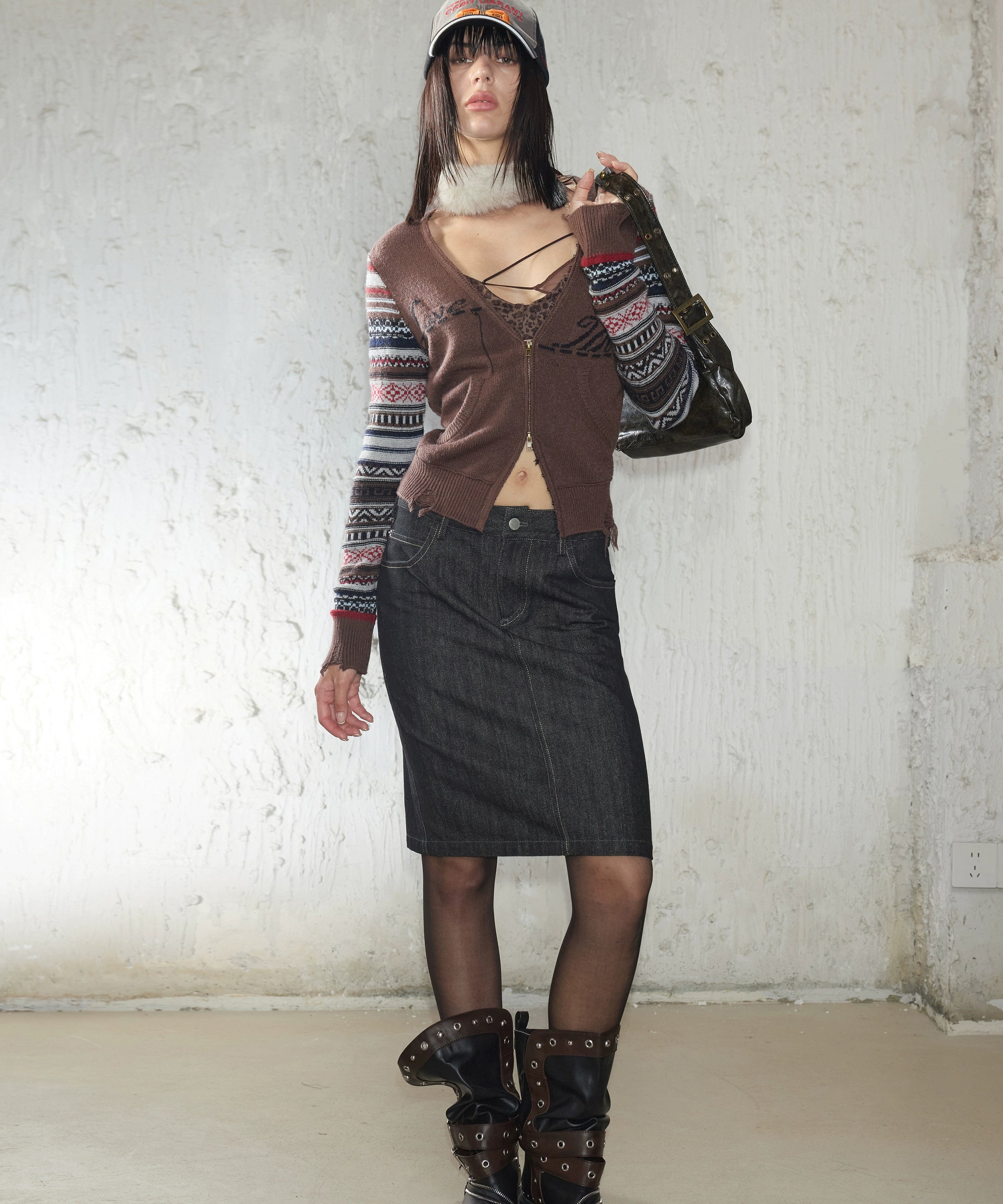 2th Desire费尔岛复古条纹提花字母v领修身针织开衫双头拉链外套