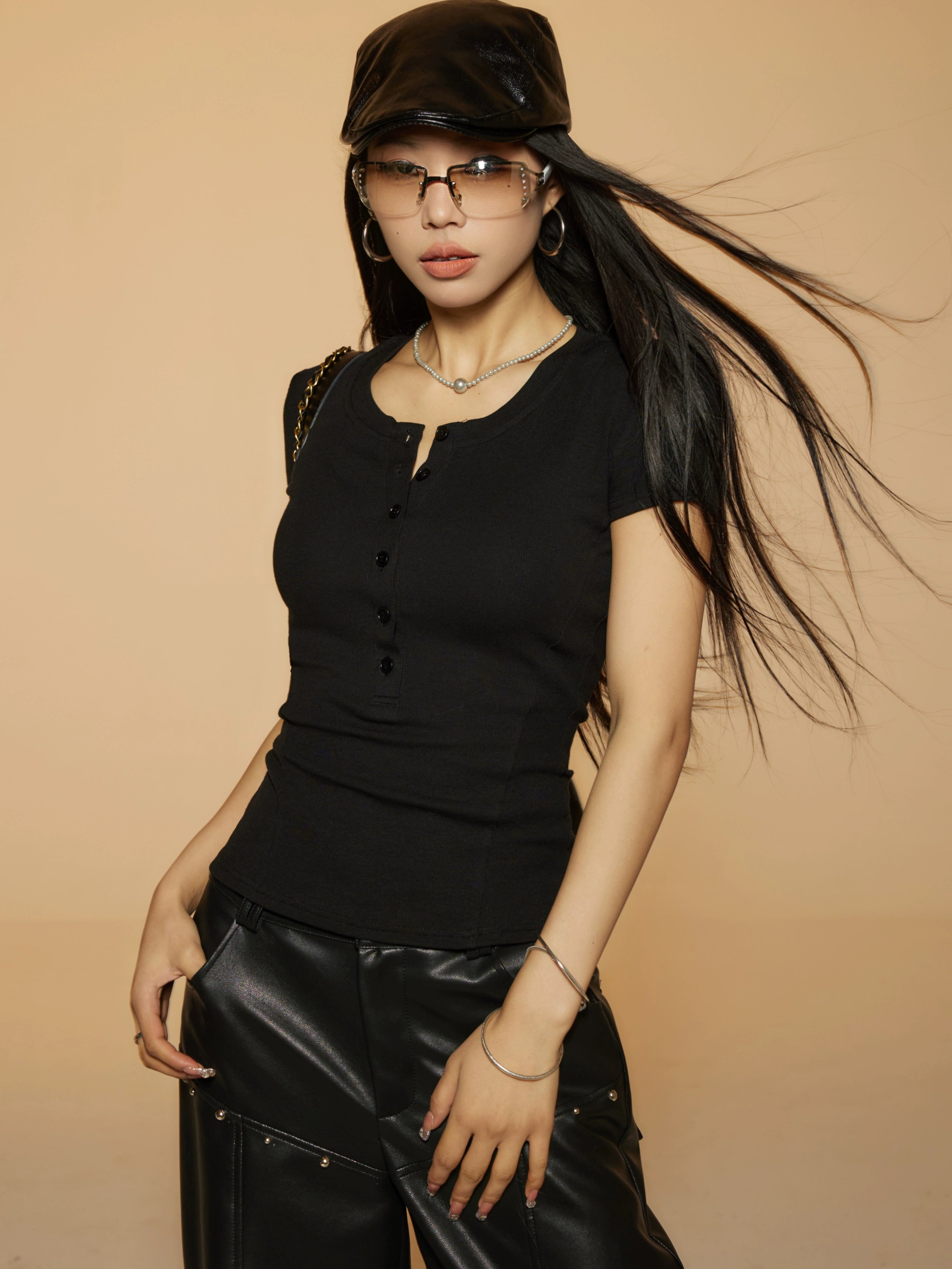 野生zero 白黑灰色正肩短袖t恤女夏季辣妹修身显瘦内搭半开领上衣