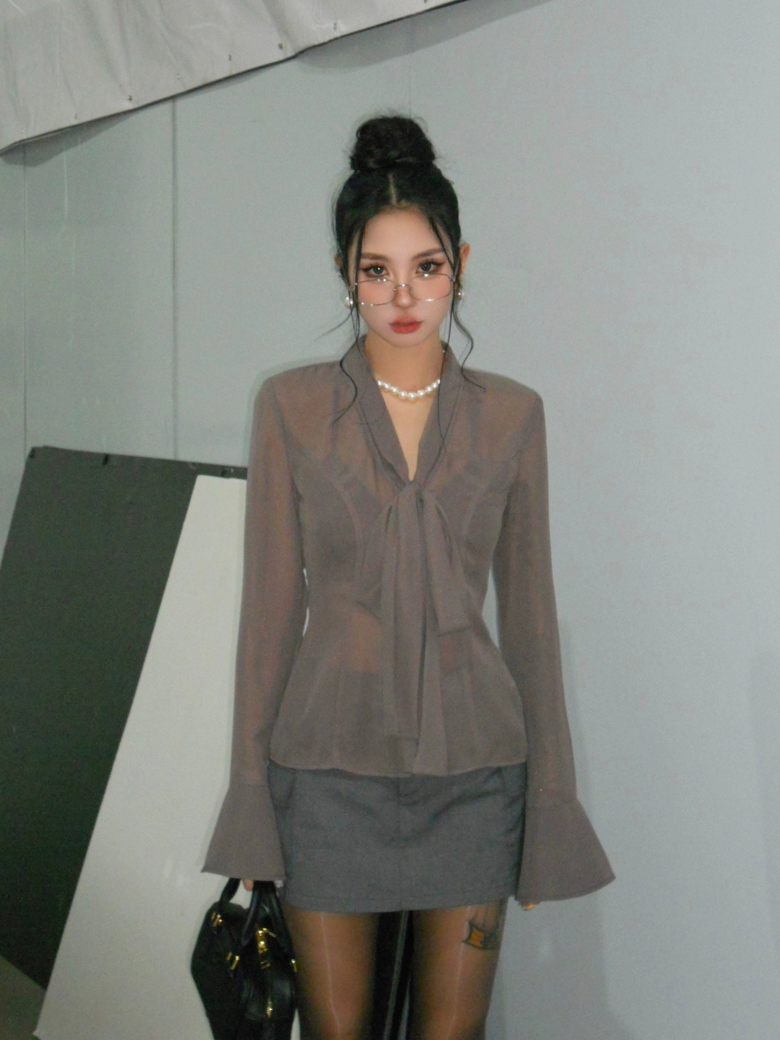 野生zerocircle 黑色薄款雪纺衬衫女春秋季辣妹修身喇叭袖v领上衣