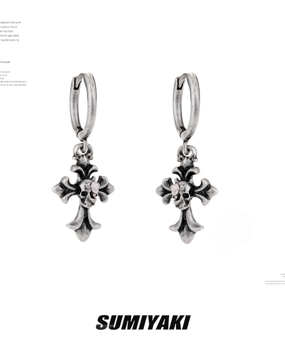 超A的骷髅头小耳钉！SUMIYAKI 做旧钛银耳饰