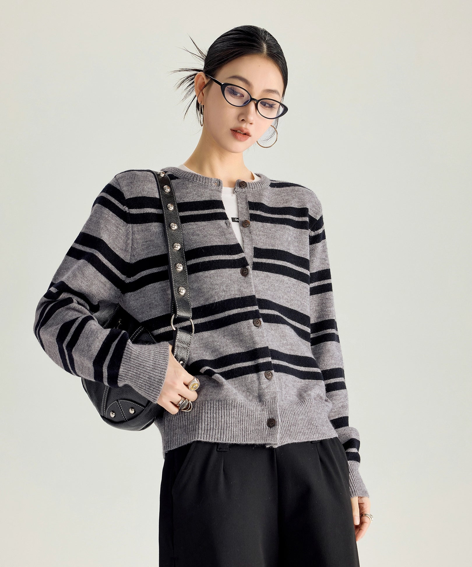 ICH MODE 美式复古慵懒条纹针织开衫女秋冬短款长袖修身毛衣外套