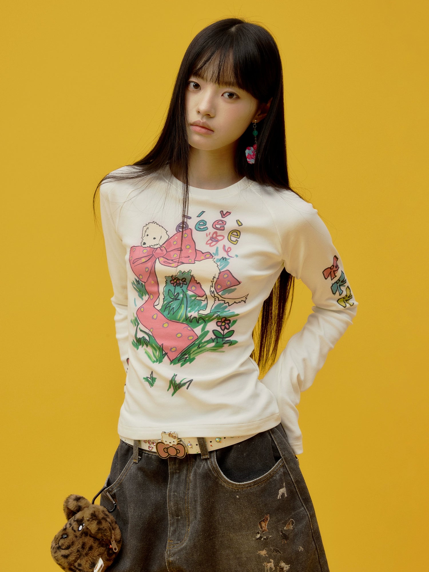 “美美小狗”| eeee手绘涂鸦修身打底衫少女感蝴蝶花丛长袖T恤