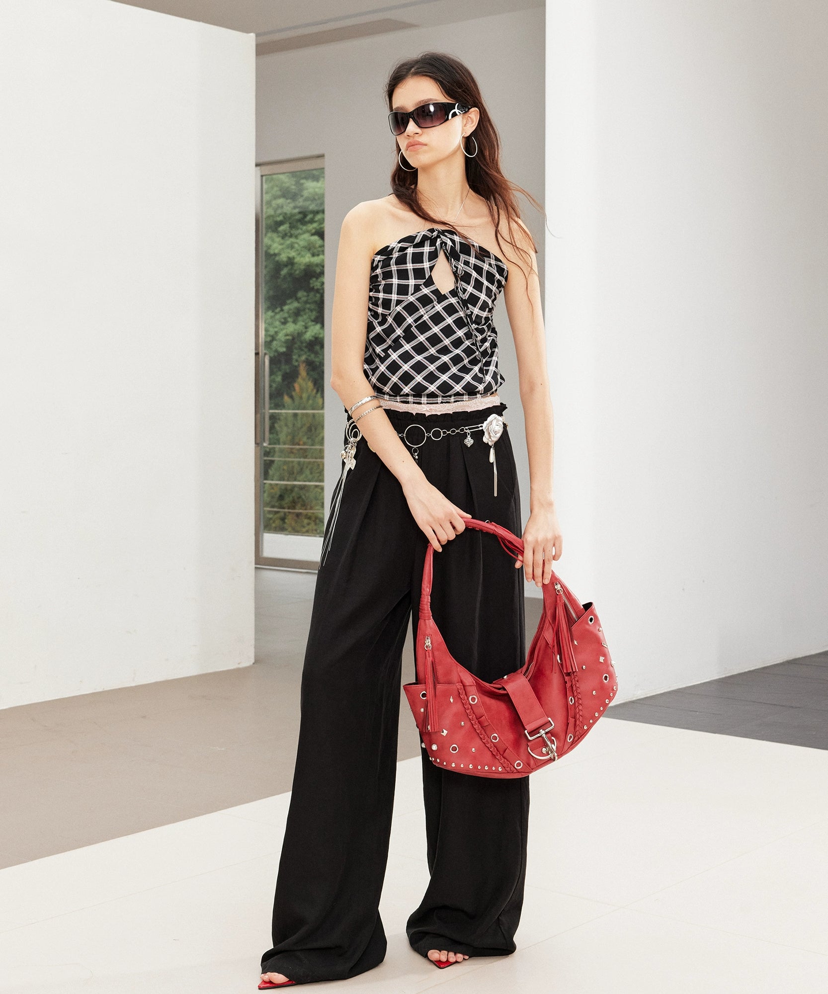 2th Desire朋克重工多元素珍珠钉褶皱荷叶边流苏单肩大容量铆钉包