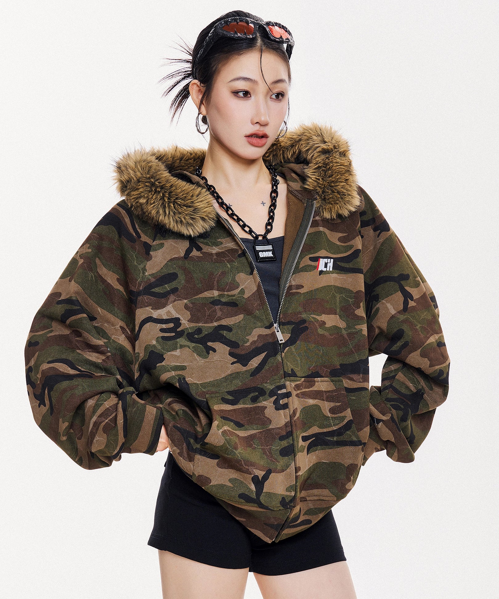 ICH MODE 美式复古毛领迷彩外套女2025秋冬新款连帽卫衣开衫上衣