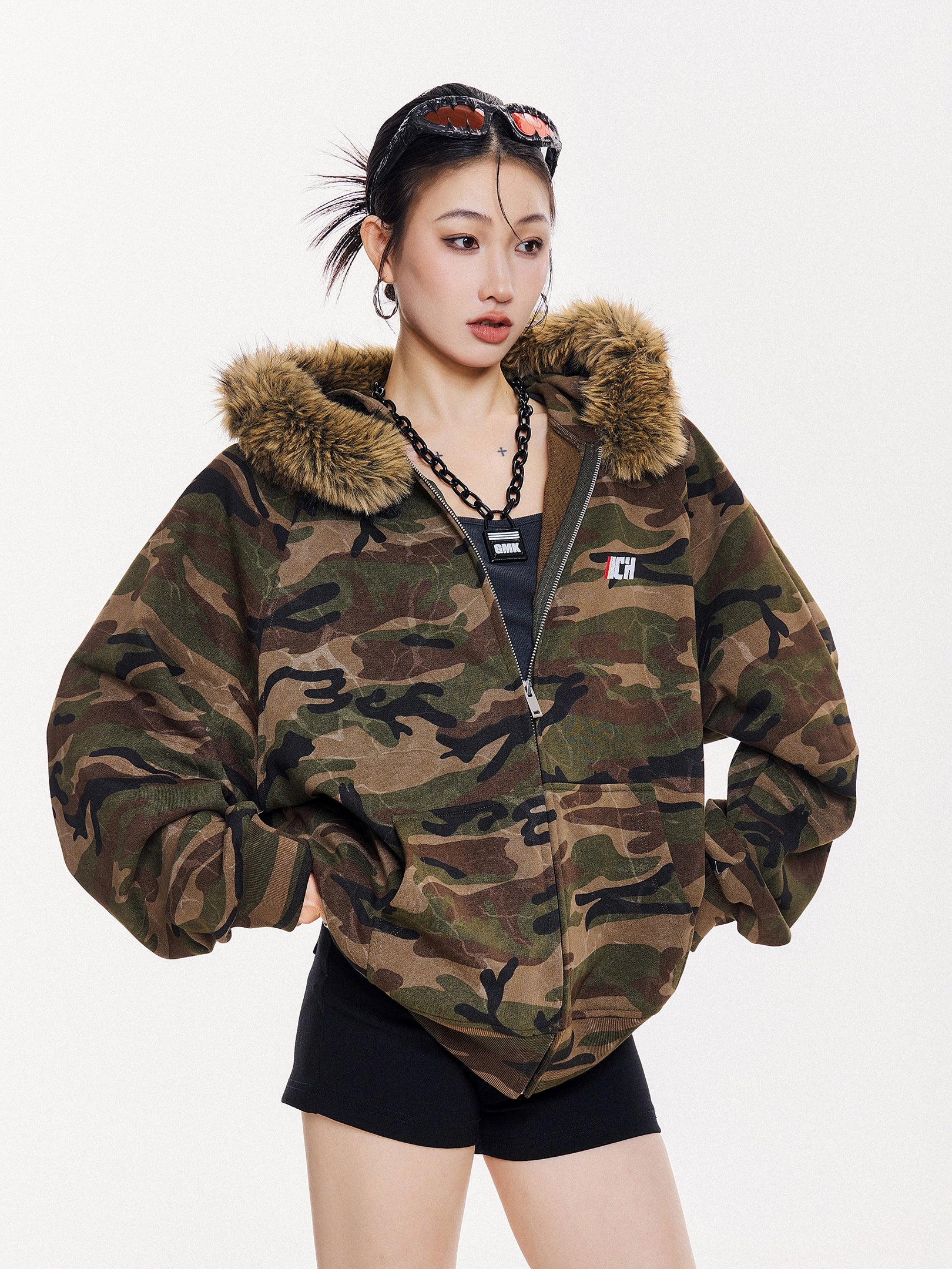 ICH MODE 美式复古毛领迷彩外套女2025秋冬新款连帽卫衣开衫上衣