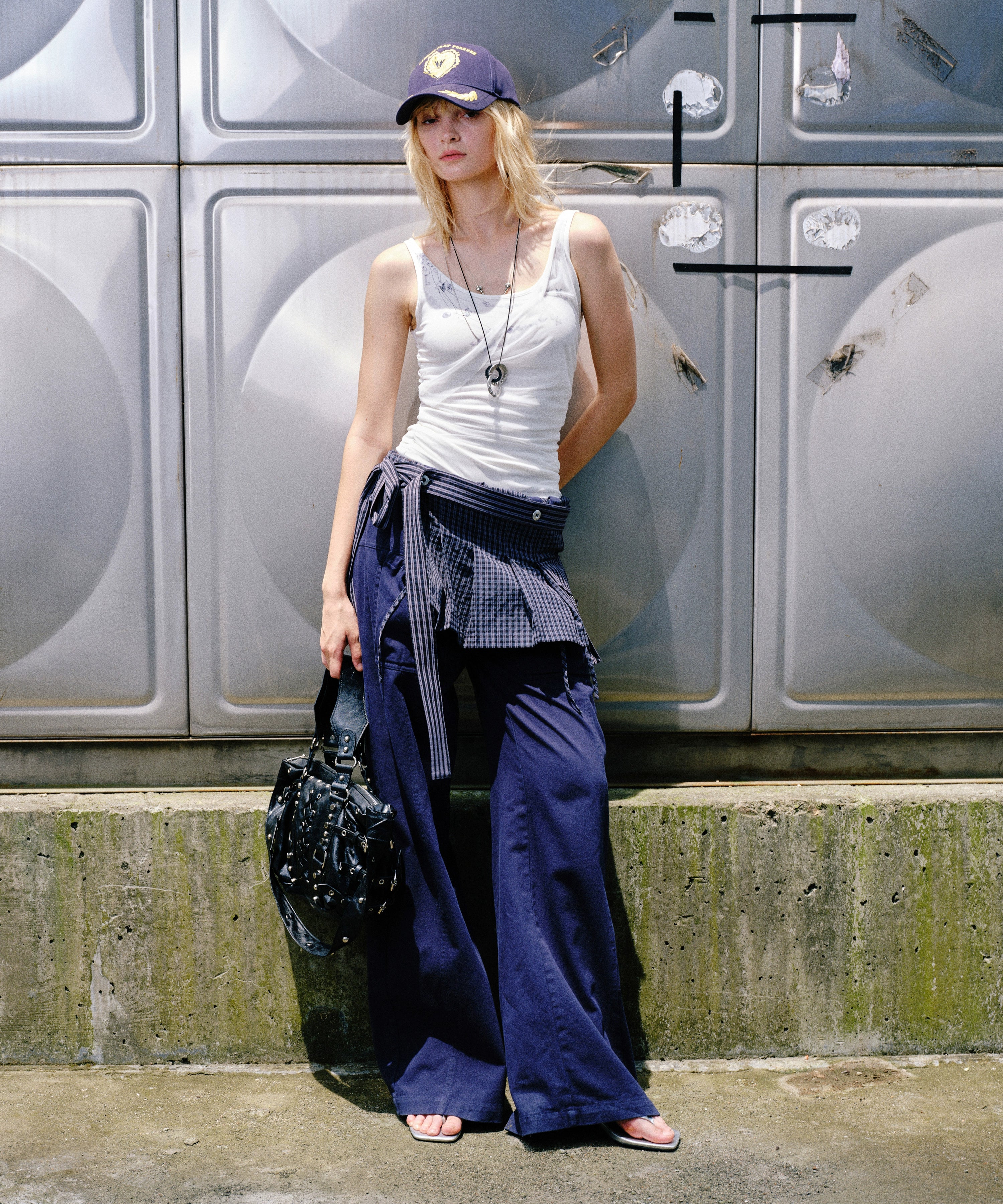 2th Desire 翻折泡泡感腰头系带立体口袋弯刀宽松休闲垂感长裤女