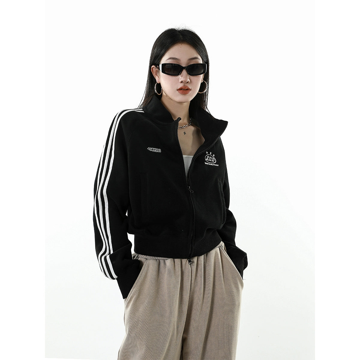 ICH MODE 美式修身短款黑色外套女2025新款秋冬运动连帽卫衣开衫