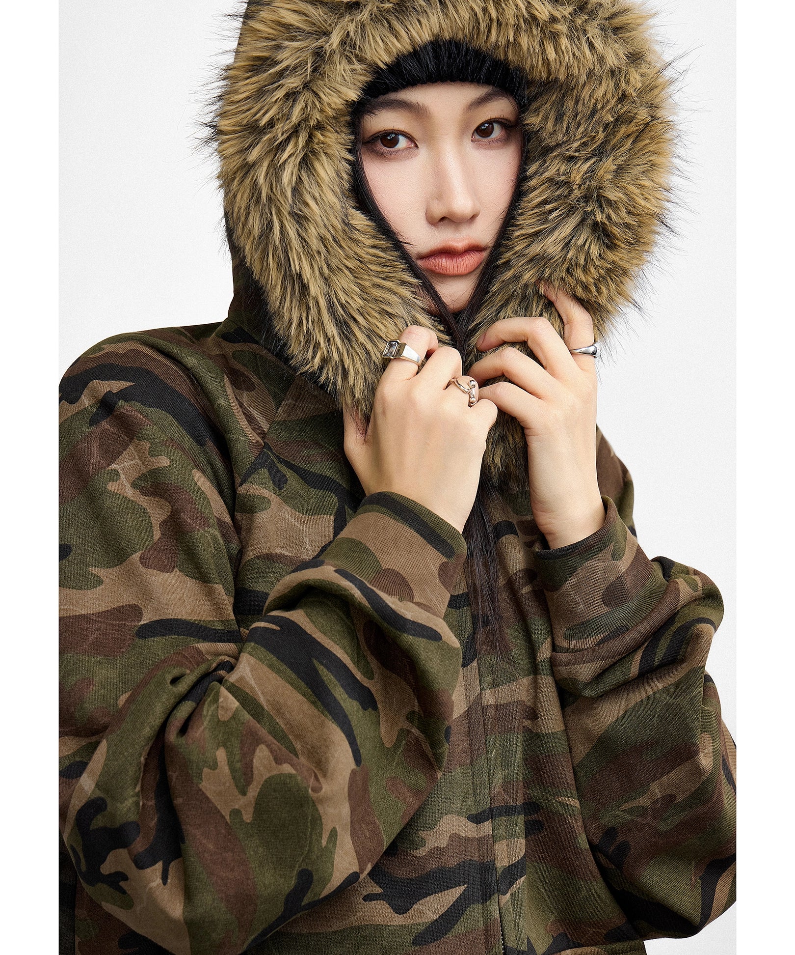 ICH MODE 美式复古毛领迷彩外套女2025秋冬新款连帽卫衣开衫上衣