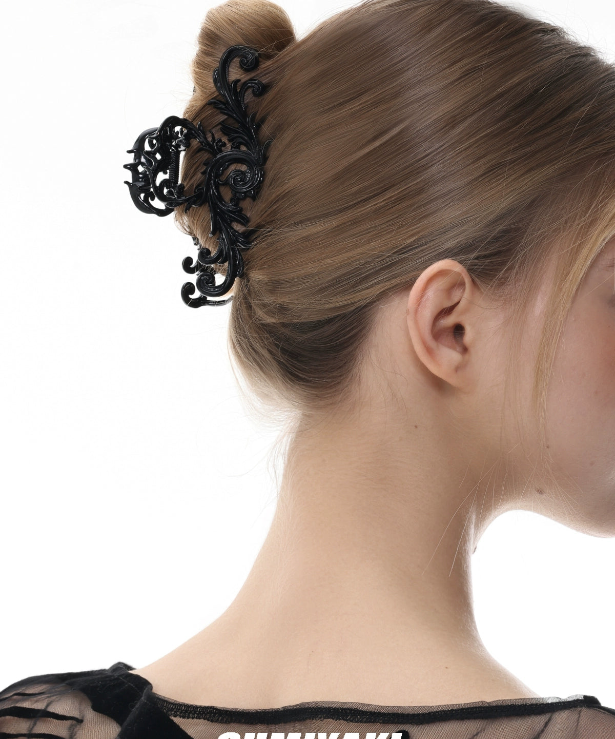 枪黑发饰！SUMIYAKI 法式复古立体雕花鲨鱼夹精致通勤百搭发饰