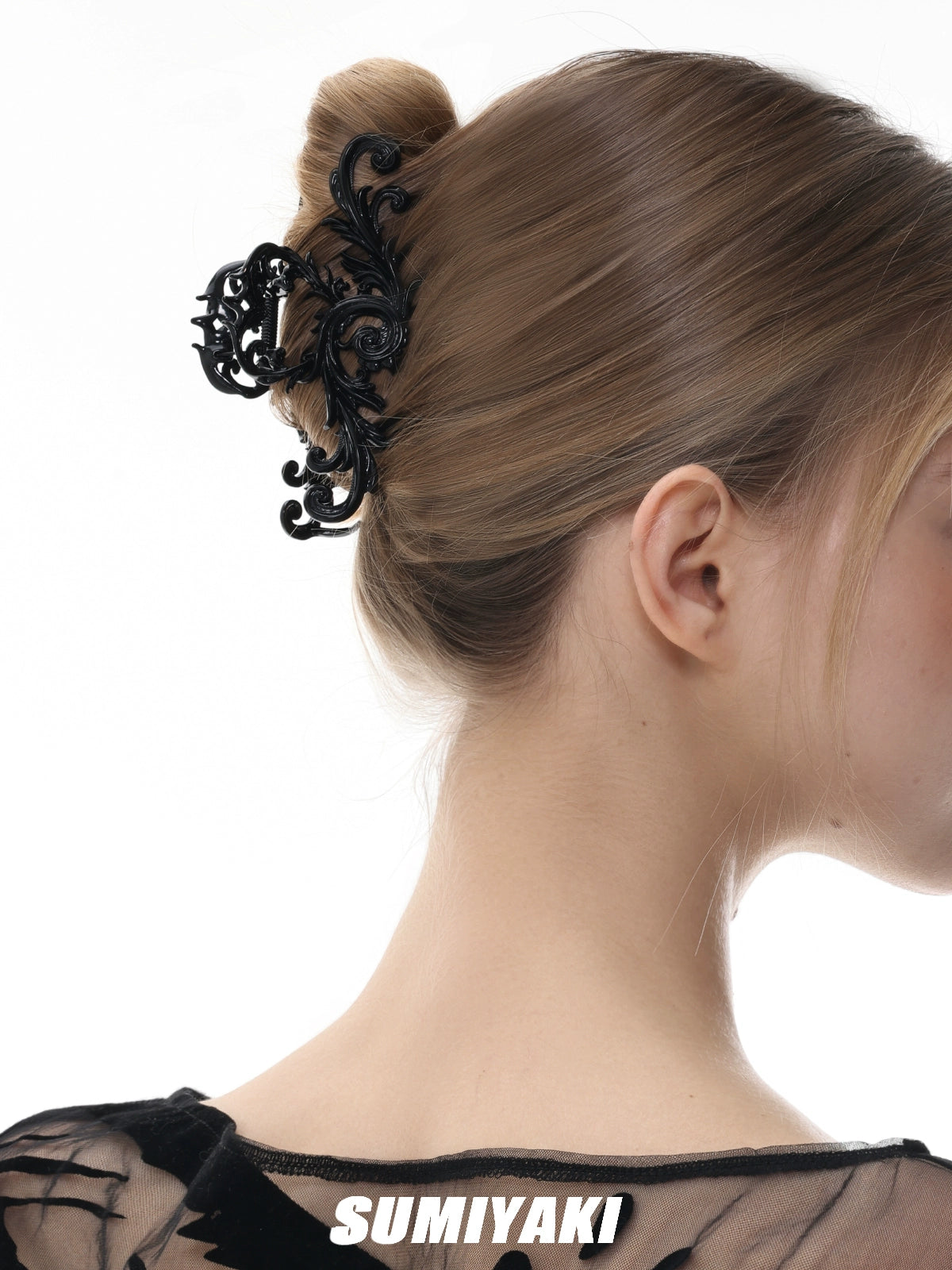 枪黑发饰！SUMIYAKI 法式复古立体雕花鲨鱼夹精致通勤百搭发饰