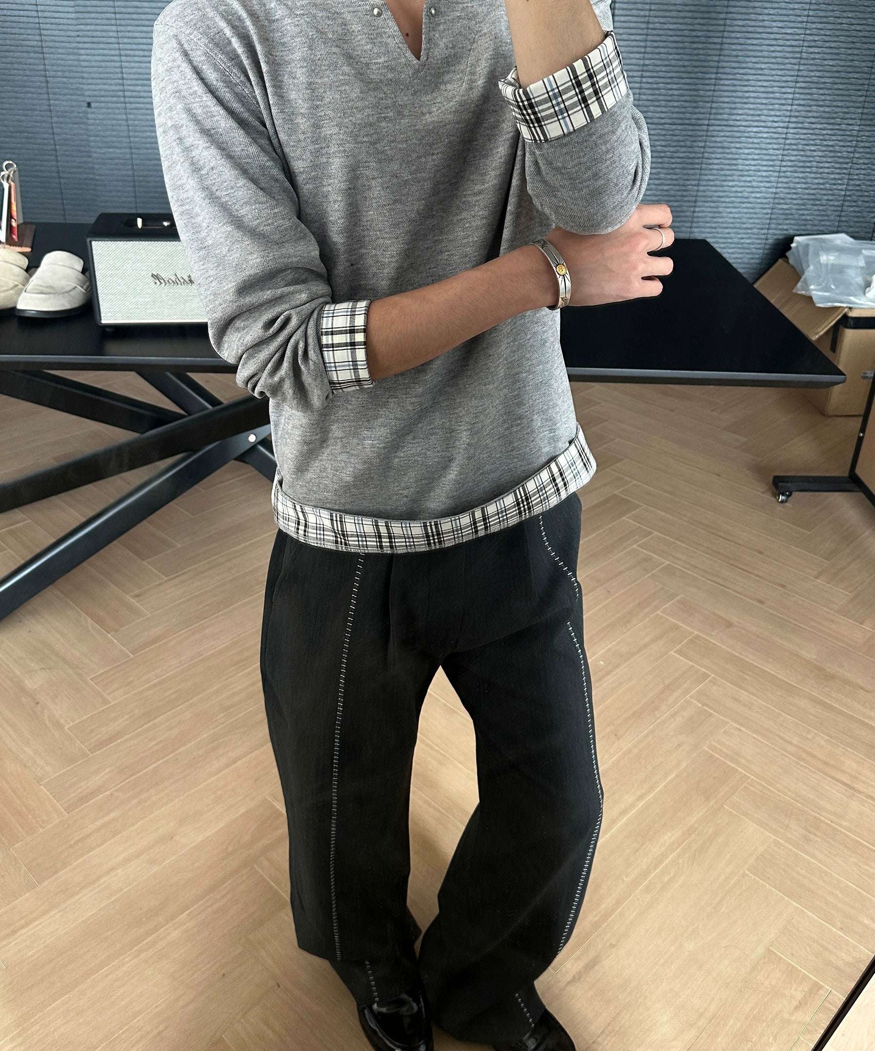 双色V领格纹拼接长袖T恤打底日常通勤搭配TERRAINCOGNITA25SS