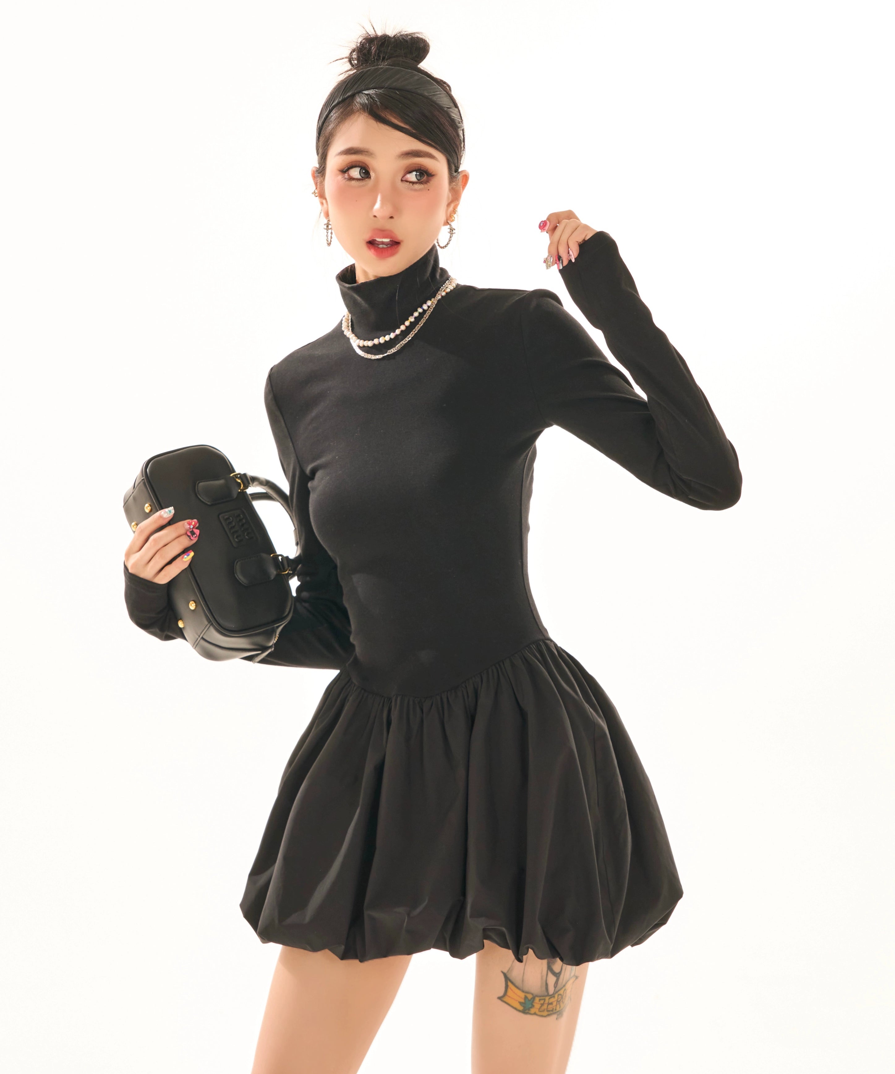 野生zerocircle黑色半高领长袖连衣裙女春秋季显瘦修身花苞短裙子