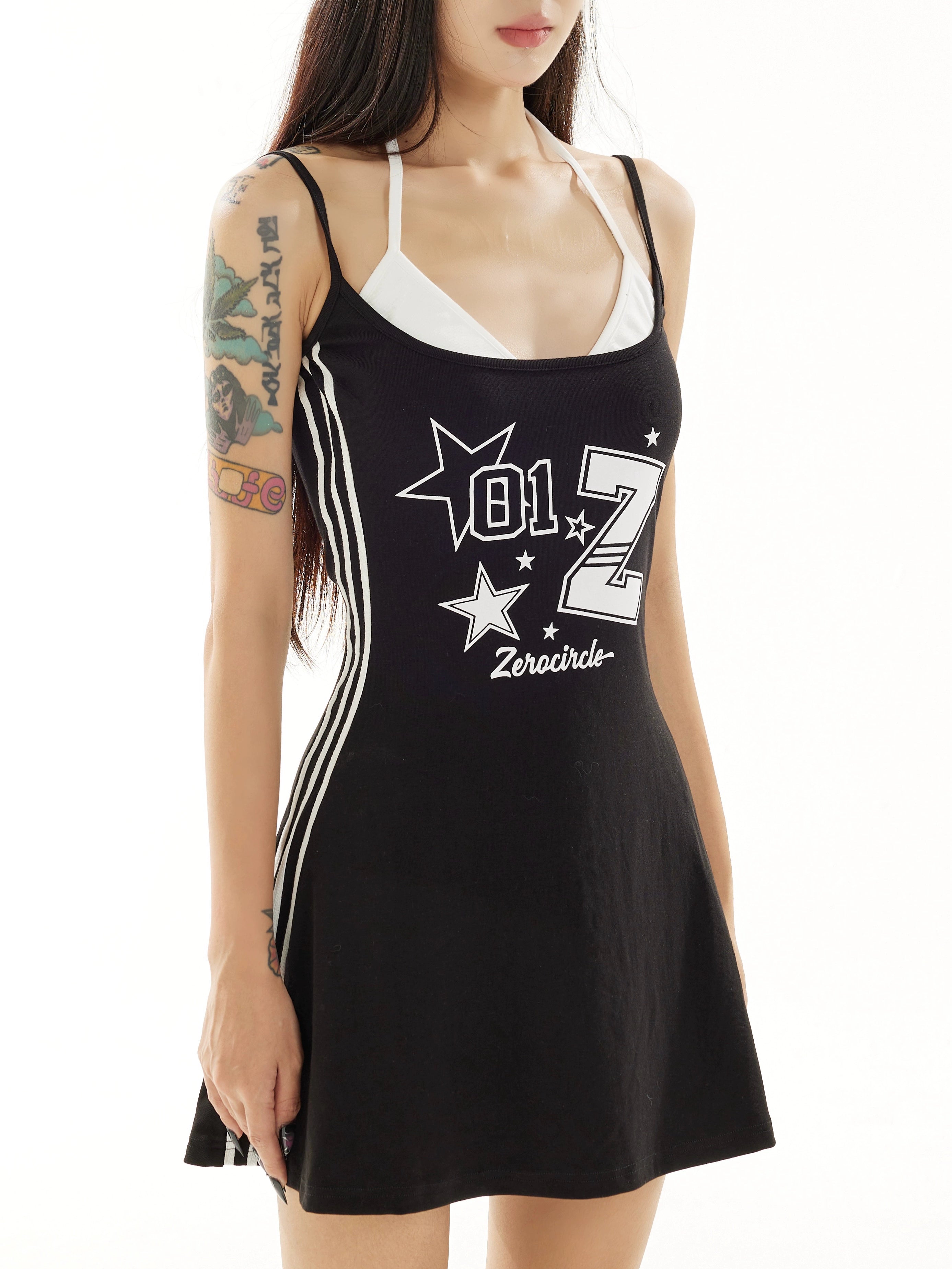 野生zero黑白黄色假两件印花吊带连衣裙女夏修身显瘦又甜又辣裙子