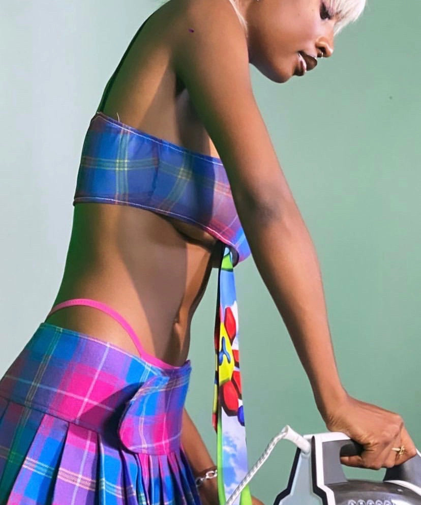 （晚安安）现货mowalola多文化辣妹格纹/皮裙  百褶裙 腰部可调节