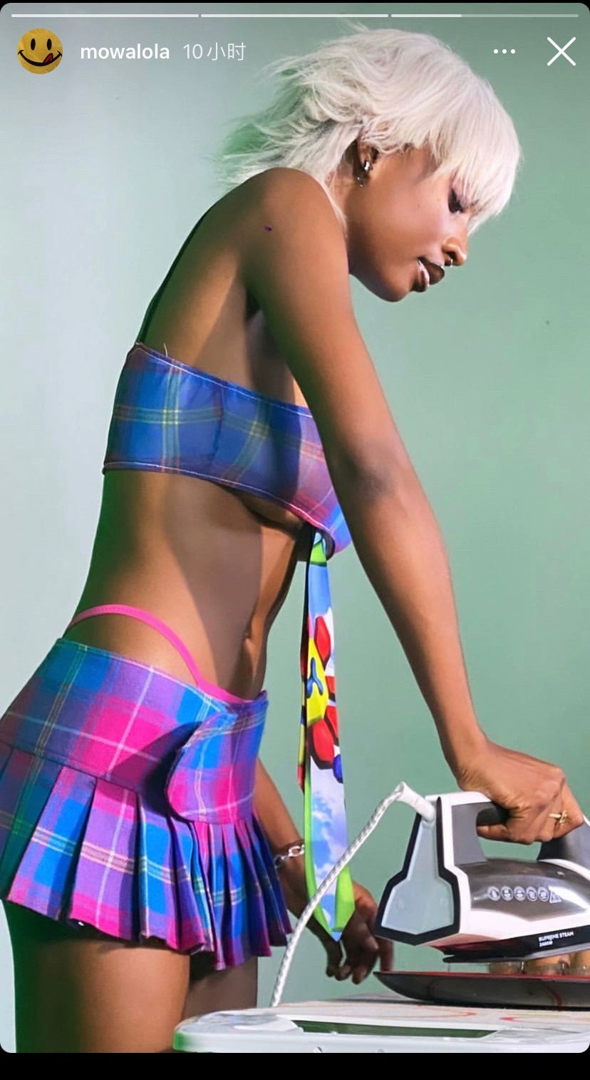 （晚安安）现货mowalola多文化辣妹格纹/皮裙  百褶裙 腰部可调节