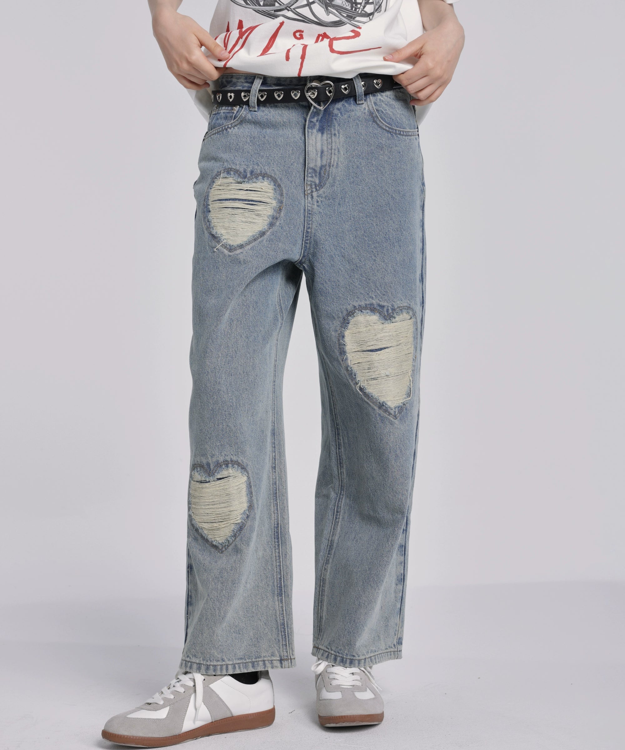 eeeeArtmonster24SS “破损之心” 爱心破洞设计水洗冰蓝色牛仔裤