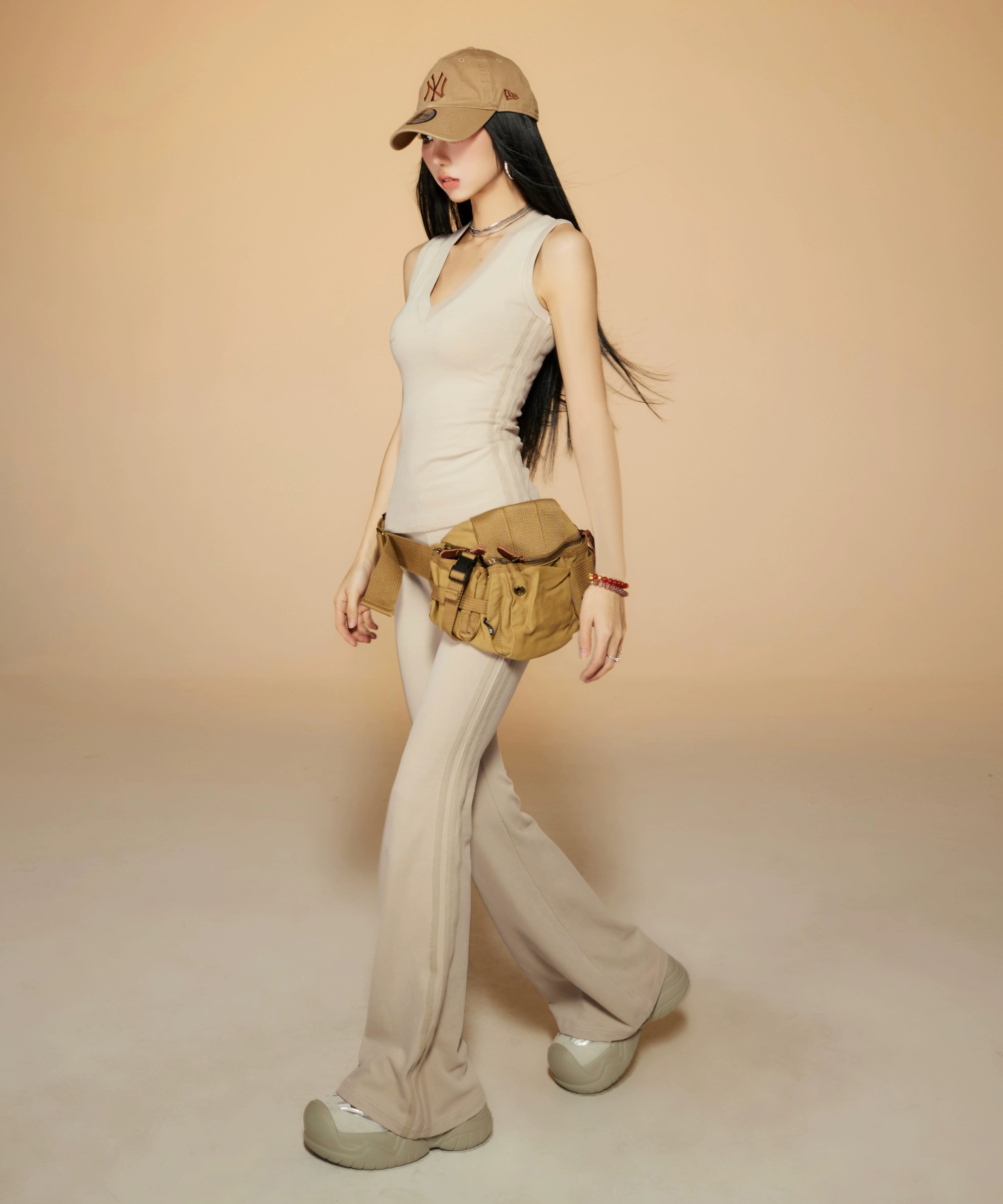 野生zero 运动辣妹套装女夏季季V领无袖修身显瘦背心喇叭休闲裤子