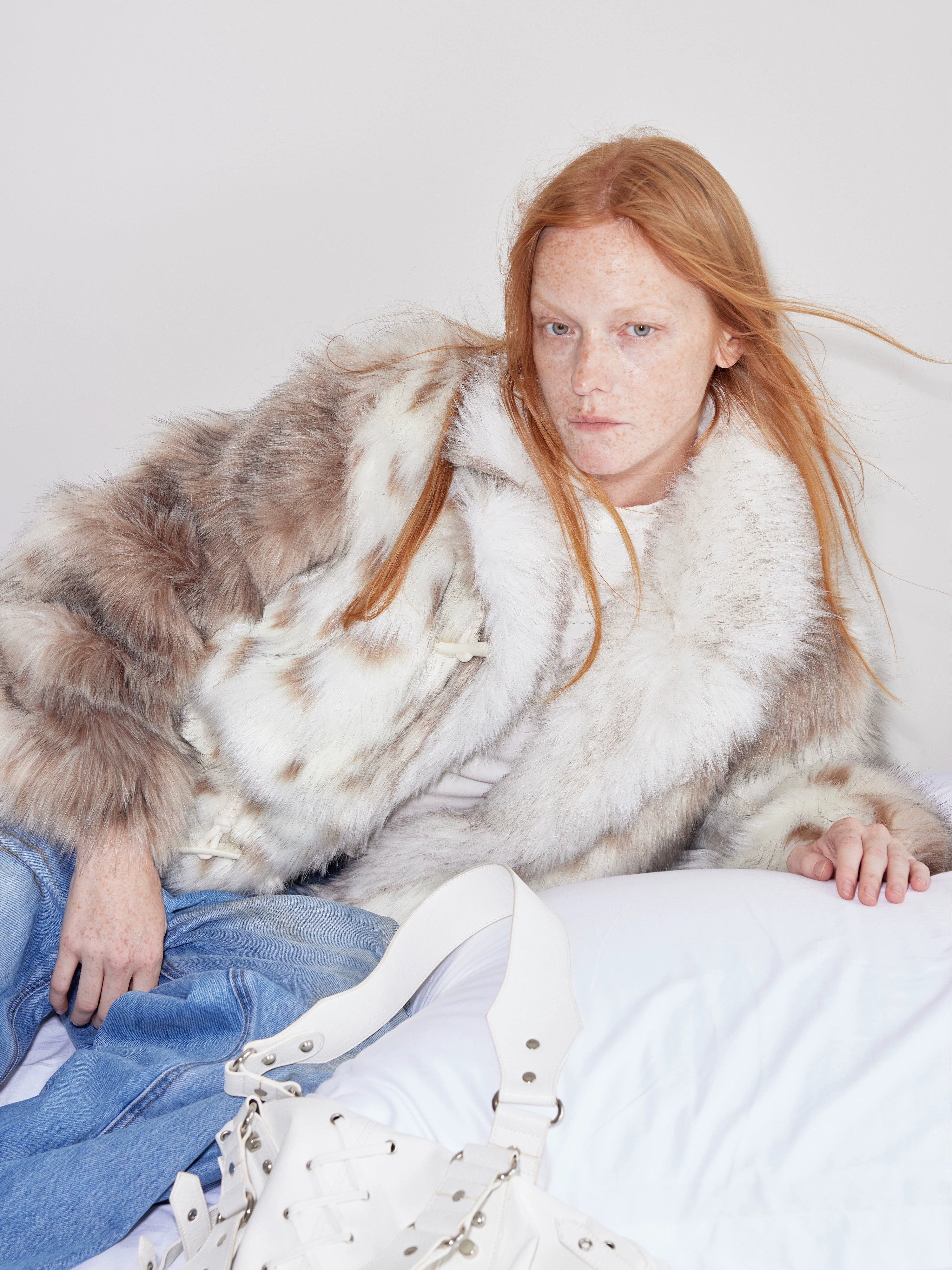 2th Desire绒面内里廓形环保皮草女拼接毛毛短款冬季保暖毛绒外套