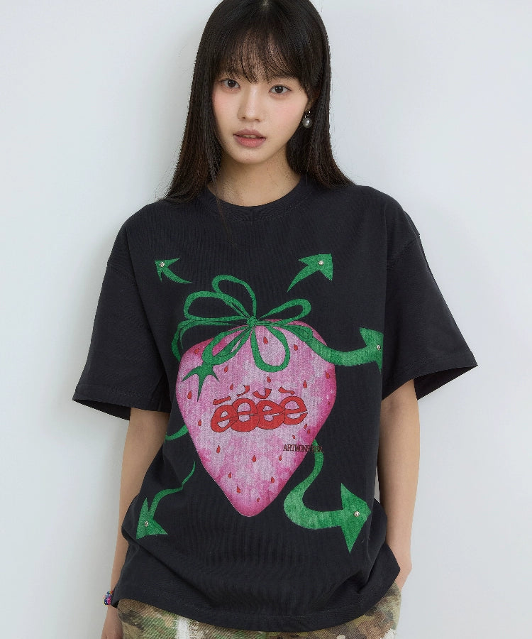 eeeeArtmonster “朋克草莓”手绘草莓短袖镶铆钉小众圆领T恤夏季