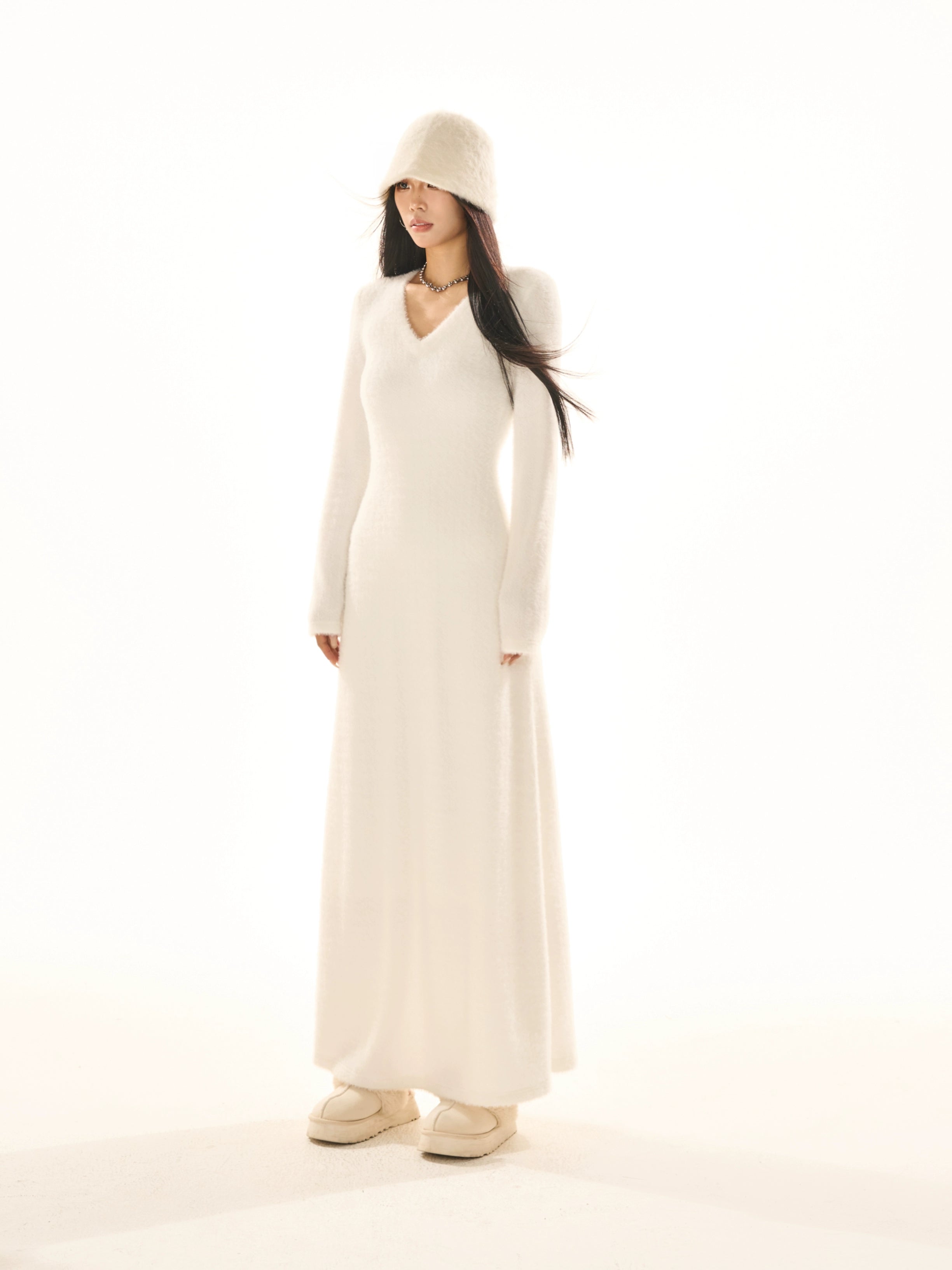 野生zerocircle 黑白色气质v领针织连衣裙女辣妹显瘦修身春季长裙