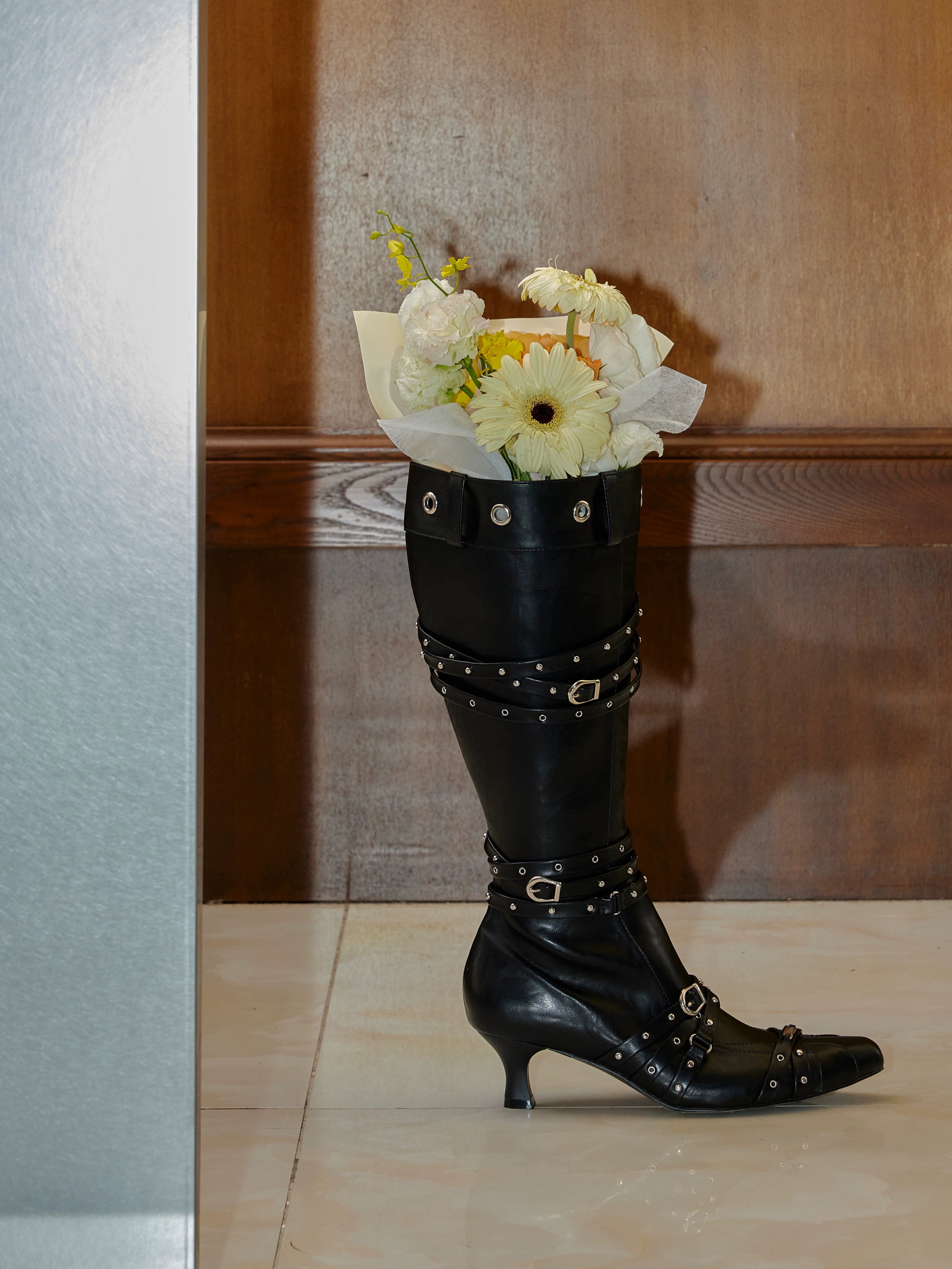 【安宥真同款】2th Desire绑带气眼铆钉朋克长筒拉链尖头马丁靴