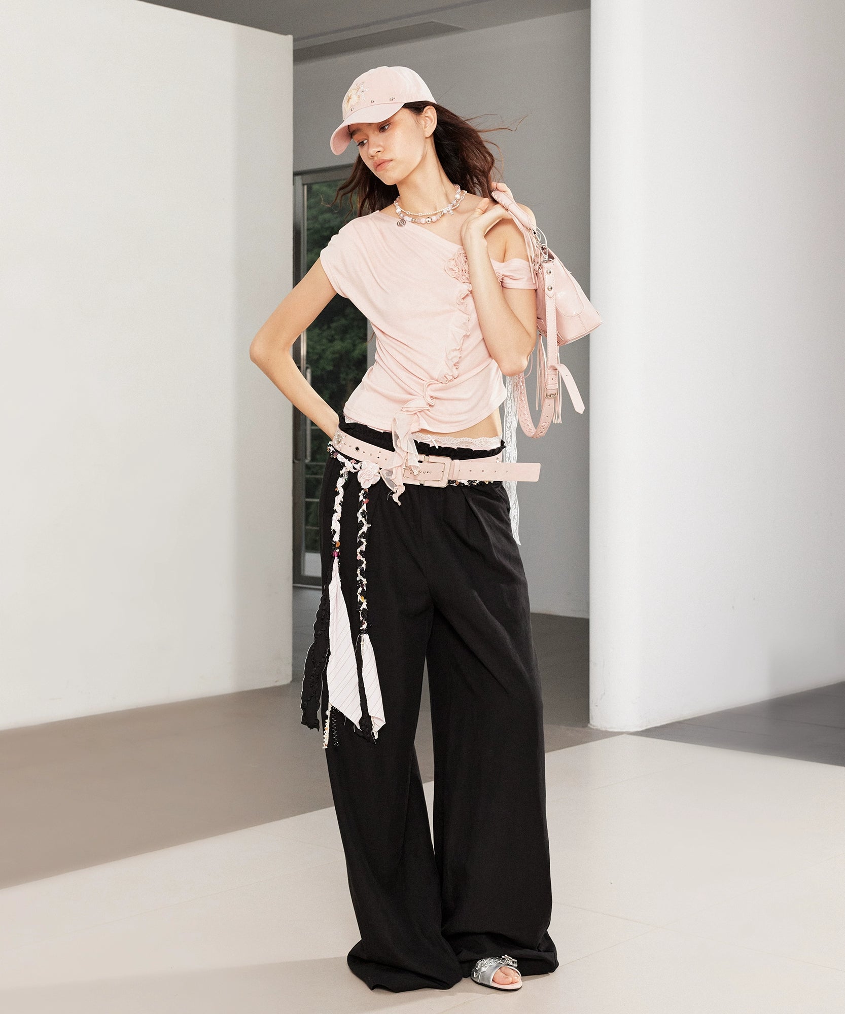 2th Desire不规则荷叶边花朵斜肩上衣女弹力露背绑带设计显瘦T恤