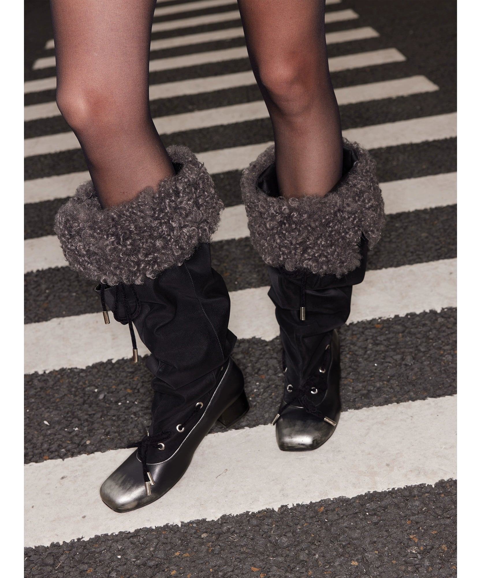 2th Desire可拆卸翻领毛毛擦色麂皮方头鞋时装靴子绑带长筒堆堆靴